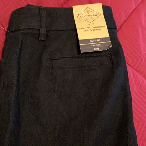 ST John’s Bay blue Capri Pants - Picture 1 of 2